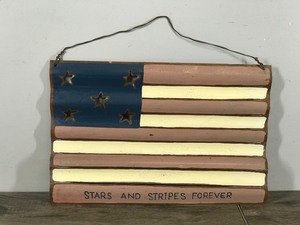 lot 280 image: American Flag Metal Sign Decor - Stars And Stripes Forever