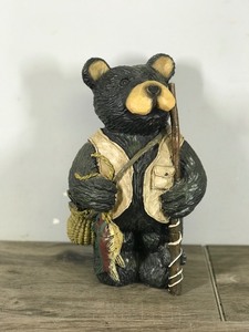 lot 293 image: Bear Fisherman Resin Bank