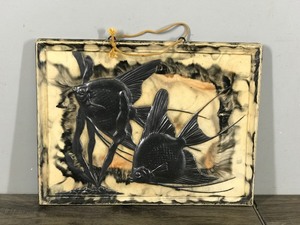 lot 294 image: Wall Hanging 3D Picture of Angel Fish - Possibly Resin or Stone
