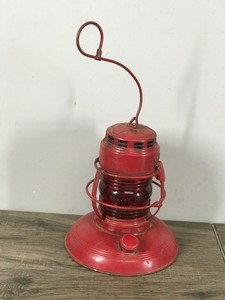 lot 315 image: Vintage Embury No 40 Traffic Gard Red Glass Lantern