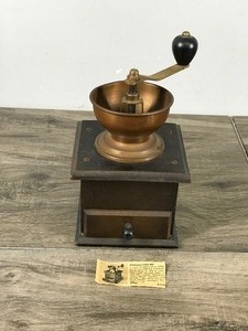 lot 363 image: Vintage Americana Coffee Mill Grinder