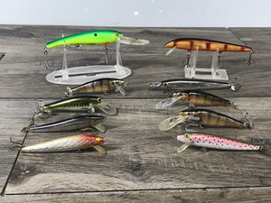 lot 368 image: Lot of 10 Fishing Lures - Bagley - Rebel - A.C. Shiner 550 and More