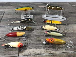 lot 370 image: Lot of 10 Collectible Fishing Lures - See description for more info