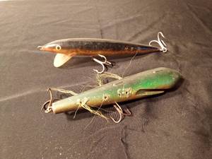 lot 68 image: 2 Vintage Musky fishing lures (1 possibly a Rapala)