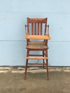 lot 15 image: Vintage Solid Wood High Chair