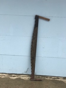 lot 8 image: Large Vintage 2 Man Cross Cut Saw