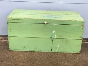 lot 1 image: Vintage Solid Wood Hinged Storage Box