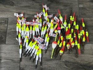 lot 174 image: Lot of Fishing Bobbers - Majority of them are Thill