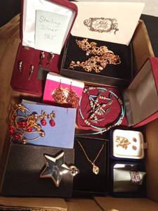 lot 94 image: Flat of jewelry including 2 pairs of sterling silver earrings