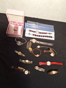 lot 95 image: Lot of vintage watches including 1 with 17 jewels