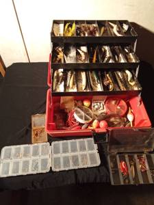 lot 119 image: Tackle box full of tackle
