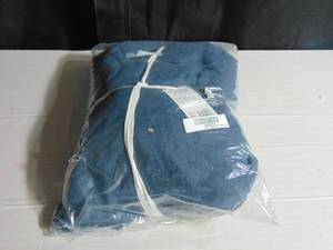 lot 54 image: KingCal King 100% French Linen Duvet Cover  BOKSER HOME Baltic