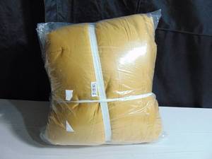 lot 77 image: King Cal King Bokser Home French Linen Front 100 Cotton Comforter Set - Honey