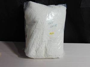 lot 81 image: King Quilt White