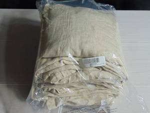 lot 98 image: King 100% French Linen Sheet Set  BOKSER HOME - Putty Heather