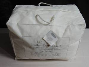 lot 101 image: BOKSER Home Lightweight 700 Fill Power Luxury Down Duvet Comforter Insert by King - Cal King