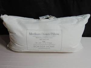 lot 124 image: King Size Medium 700 Fill Power Luxury White Duck Down RDS Certified Machine Washable White Bed Pillow Used  BOKSER HOME