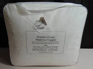 lot 126 image: King Mattress Topper