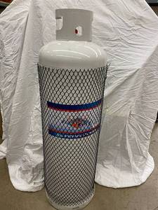 lot 1 image: Flame King YSN100a 100 lb Propane Cylinder Tank