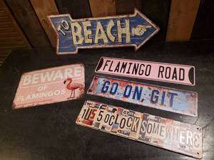 lot 9 image: 5 Fun Beach Metal Signs Maybe even great in the She Shed