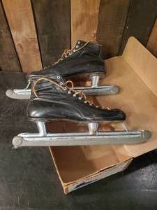 lot 27 image: Fantastic Pair of Planert North Light Speed Skates in box