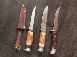 lot 29 image: 3 Vintage Straight Edge Knives Monarch, Western, and Others