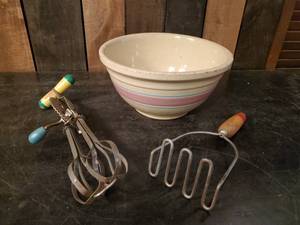 lot 67 image: Vintage Kitchen Ware with Nice Vintage Bowl