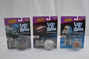 lot 86 image: Johnny Lightning Lost in Space The Classic Series Die-Cast Set - Robot B-9, Space Pod & Jupiter 2
