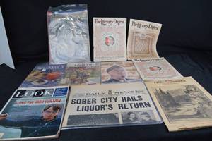 lot 138 image: Vintage Magazine & Newspaper Lot - The Literary Digest, Look, Daily News Final