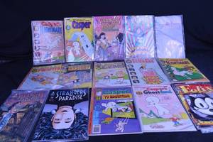 lot 171 image: Casper the Friendly Ghost Comics Lot - Richie Rich & Strangers in Paradise Collection