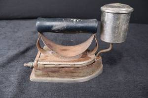 lot 64 image: Antique Electric Iron with Side Steam Reservoir - Vintage Clothes Iron