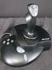 lot 96 image: Microsoft SideWinder Joystick - 15-pin DB-15 Connector - Black