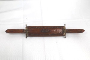 lot 102 image: Antique Forked Dagger with Carved Wood Grip & Matching Scabbard