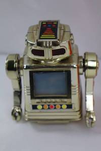 lot 148 image: Vintage Chrome Tin Robot Toy with Front Display Screen & 5 Color Indicator Dots