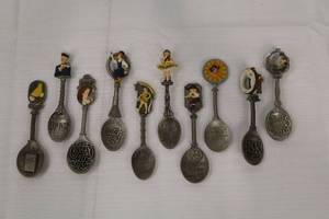 lot 199 image: Franklin Mint Collectible Spoons - 10-Piece Set