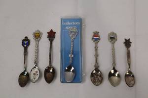 lot 200 image: Souvenir Spoons Collection - Canada & Holland Emblems (7-Piece Lot)