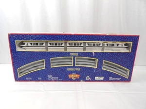 lot 7 image: Disney Monorail Train Set - 5 Cars, 61 12 in by 49 in Oval Track, Batteries Not Included