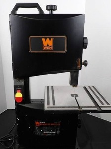 lot 23 image: WEN 9-Inch Benchtop Band Saw Model 3939T