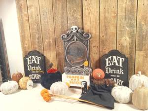 lot 35 image: Huge lot of Halloween & Fall