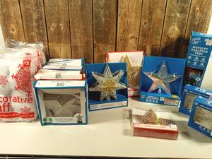 lot 14 image: Lot of Christmas Star Tree Toppers