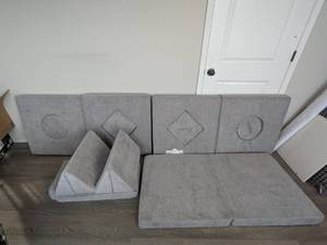lot 35 image: NUGGET MODULAR PLAY SOFA