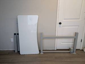 lot 52 image: WORKPRO ELECTRIC ADJUSTABLE STANDING DESK WITH WIRELESS CHARGER