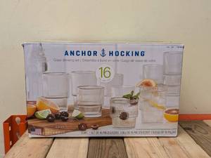 lot 71 image: ANCHOR HOCKING GLASS DRINKING SET 14PC.