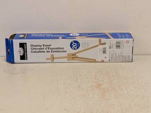 lot 175 image: NEW ROYAL LANGNICKEL ESSENTIALS DISPLAY EASEL 20