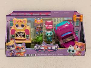 lot 178 image: NEW DISNEY JR SUPER KITTIES MINI PLAYSET