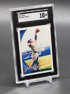 lot 146 image: 2010 Topps Mickey Mantle Baseball Card #7 SGC 10