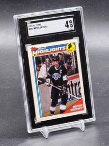 lot 94 image: 1991-92 Topps Wayne Gretzky Hockey Card #201 SGC 4
