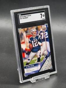 2009 Upper Deck Draft Edition Tom Brady Football Card #187 SGC 7
