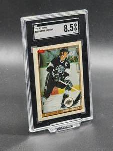1991-92 Topps Wayne Gretzky Hockey Card #321 SGC 8.5