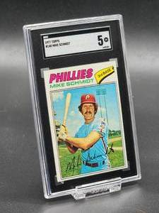 1977 Topps Mike Schmidt Baseball Card #140 SGC 5